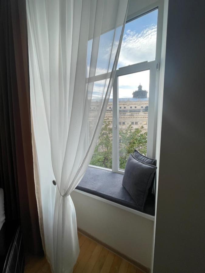 With The View Of The Opera House Apartment Lviv